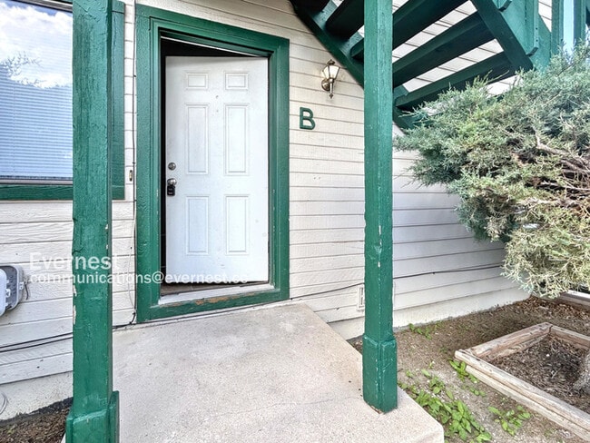 Building Photo - 1185 Mazatlan Cir