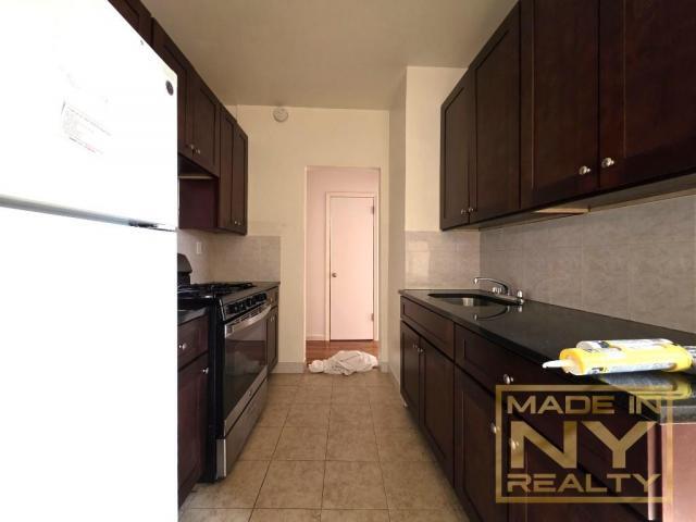 Foto principal - 1 bedroom in REGO PARK NY 11374