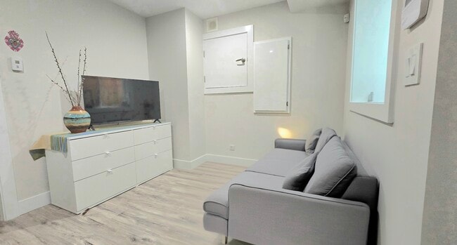 Photo du bâtiment - 2055 Venables St