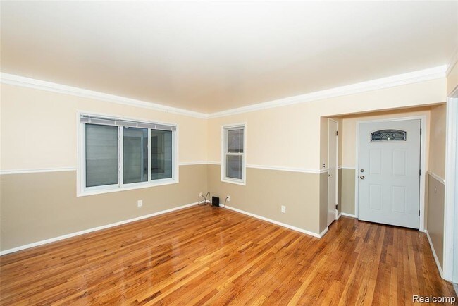 Building Photo - 15601 Rossini Dr