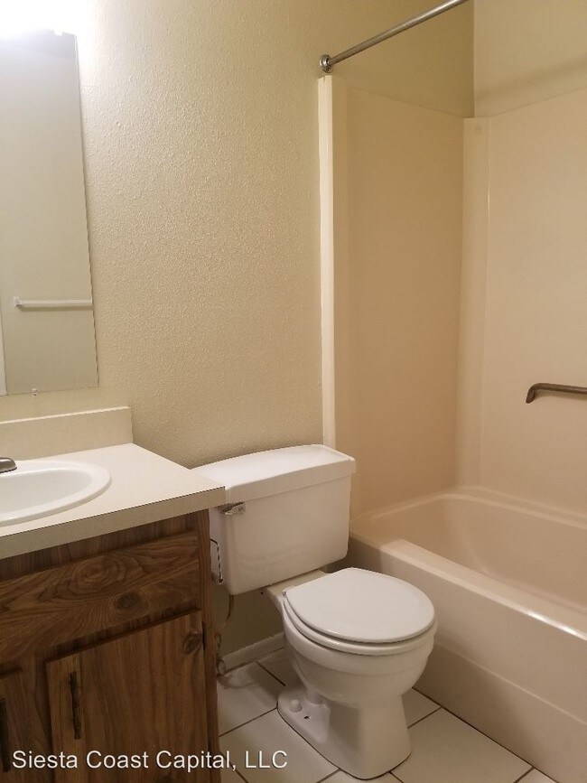 Building Photo - 1 br, 1 bath House - 5839 High St