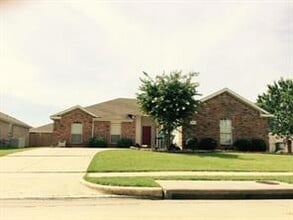 Building Photo - 3401 Sewell Dr