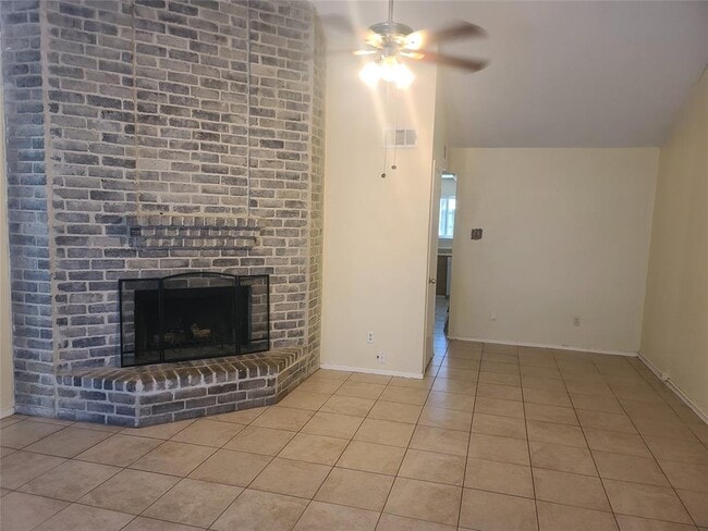 Foto del edificio - 19219 Lazy Valley Dr