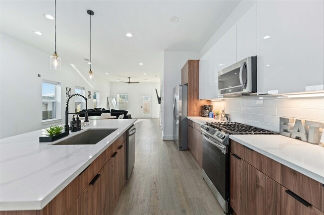 Foto del edificio - 3034 Gray St