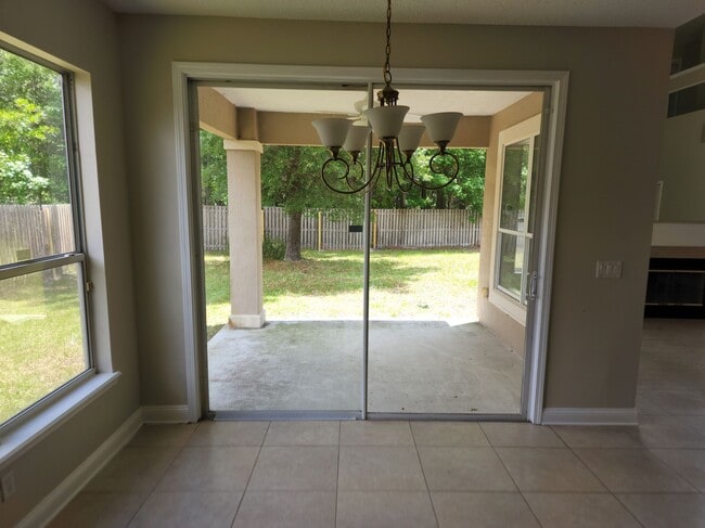 Building Photo - 12464 Dewhurst Cir