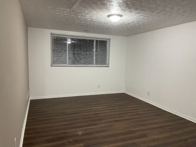 Foto del edificio - 2483 Montana Ave