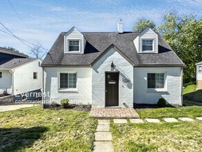 Building Photo - 210 Rosecrest Dr
