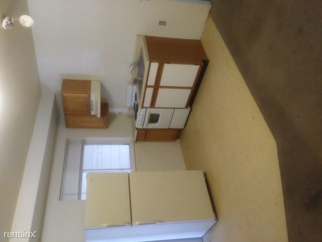 Building Photo - 1 br, 1 bath Apartment - 310 N Center St