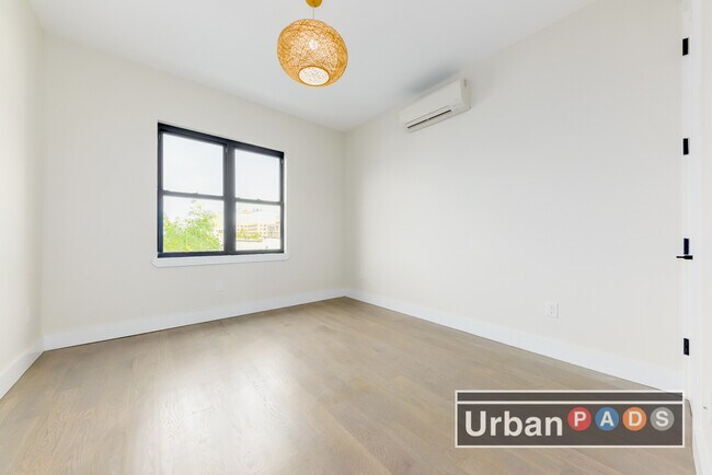 Foto del edificio - 1283 Nostrand Ave