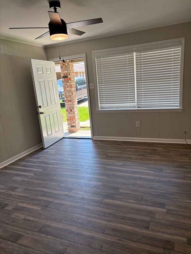 Building Photo - 416 Highland Dr