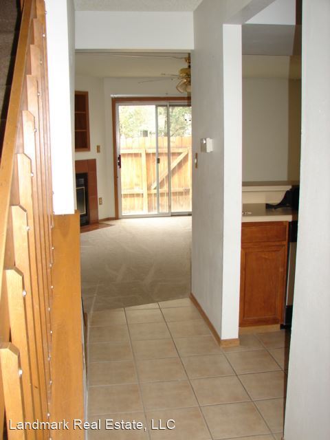 Building Photo - 2 br, 2.5 bath House - 2476 Lexington Vill...