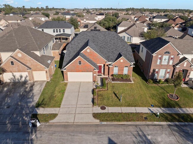 Foto del edificio - 4211 Old Arbor Way