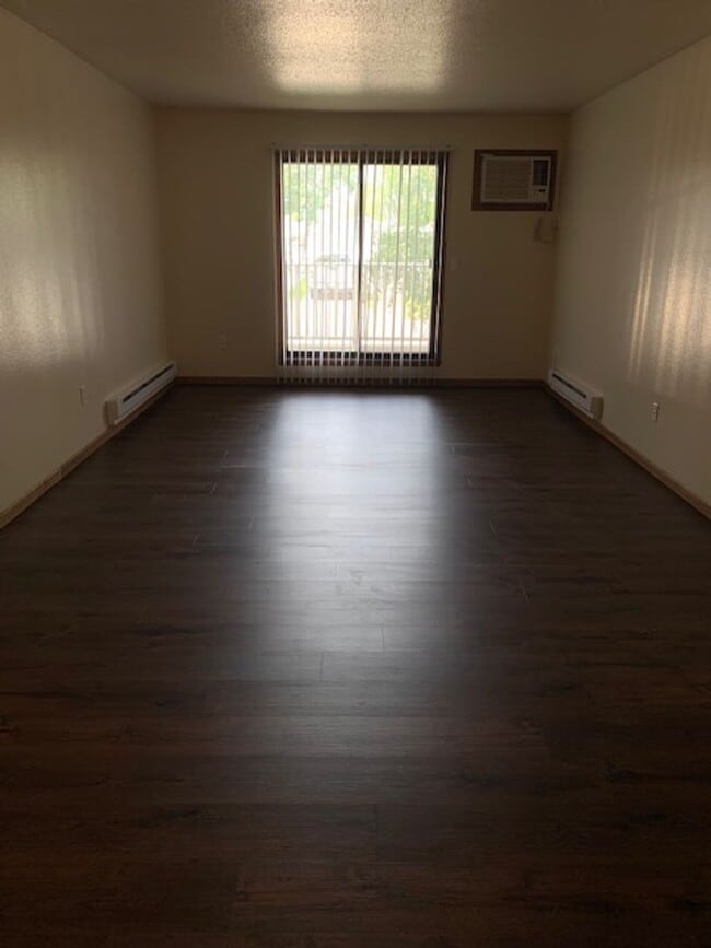 Interior Photo - River's Edge Apartments