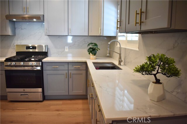 Foto del edificio - 9741 Homestead St