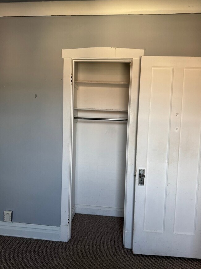 Foto del edificio - 4741 N Kilbourn Ave