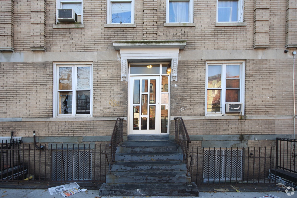 Building Photo - 462 Prospect Ave