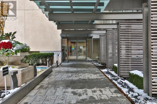 Photo du bâtiment - 1 Bedford Rd