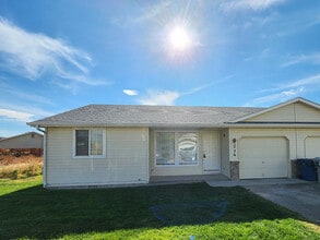 Building Photo - 226 N Grant St