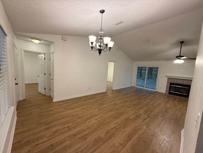 Building Photo - NE Tallahassee Home in Top School District