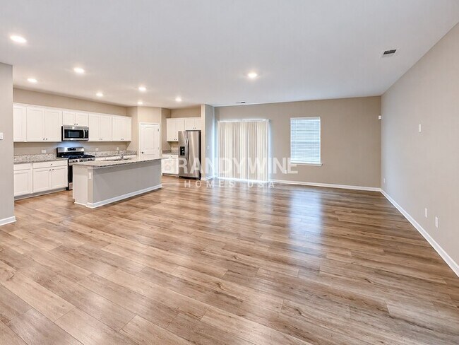 Building Photo - 628 Friesland Dr