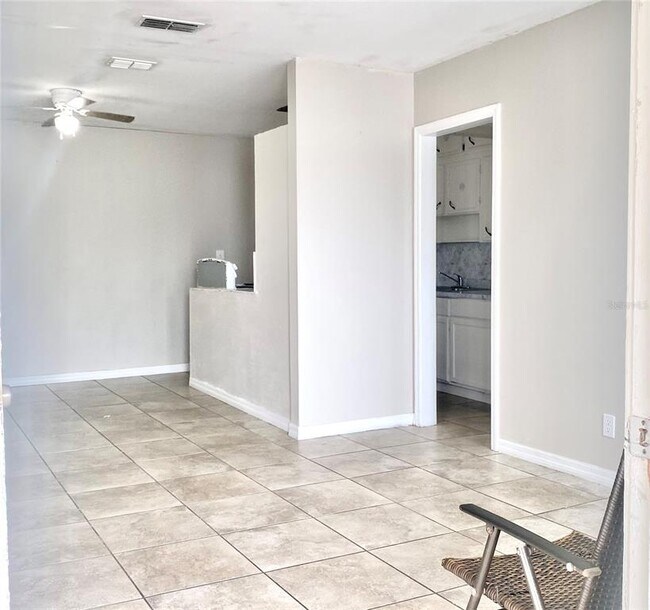 Building Photo - 2508 N Beaumont Ave