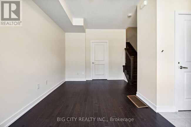 Building Photo - 101 Stauffer Cres