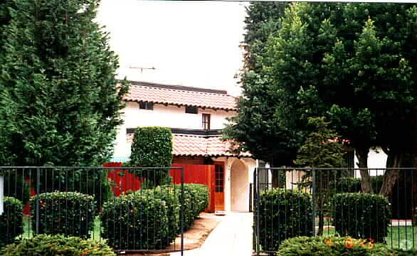 Primary Photo - 2430 Ponderosa St
