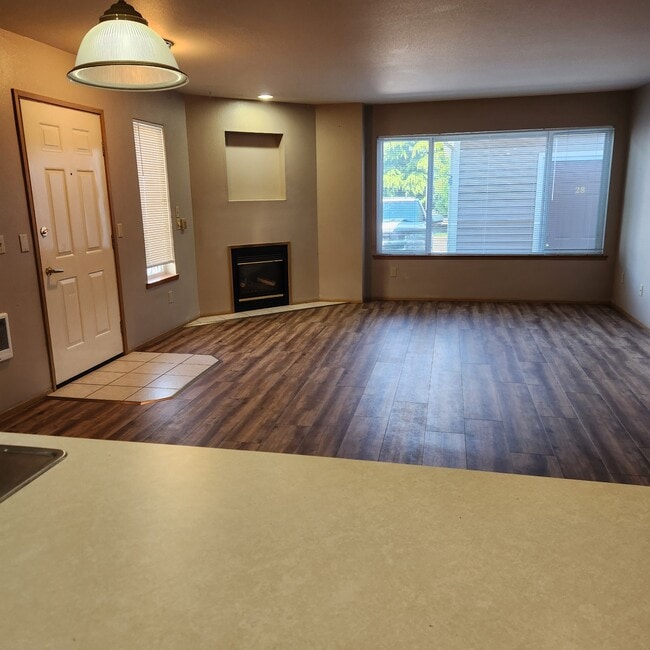 Building Photo - 3602A Michelle Ln
