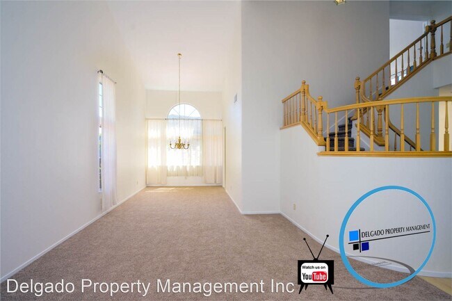 Building Photo - 5 br, 3 bath House - 321 Glenview Circle