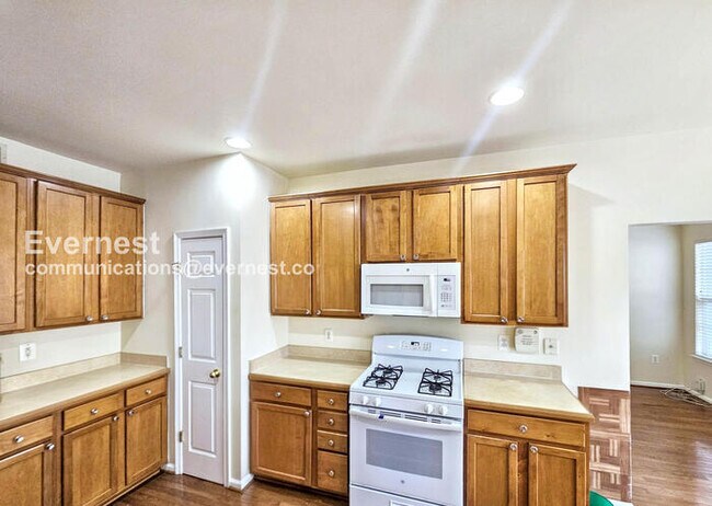 Foto del edificio - 115 Executive Cir