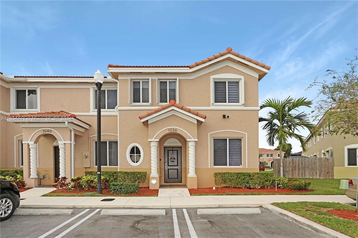Foto principal - 1036 SE 24th Ave