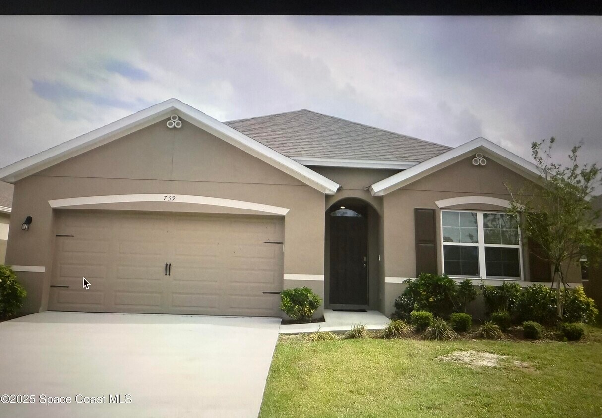 Foto principal - 739 Forest Trace Cir
