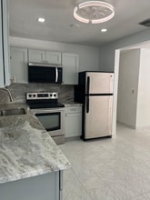 Building Photo - 4884 SW 45th Ave