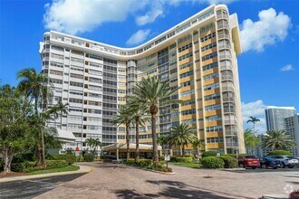 Building Photo - 100 Golden Isles Dr