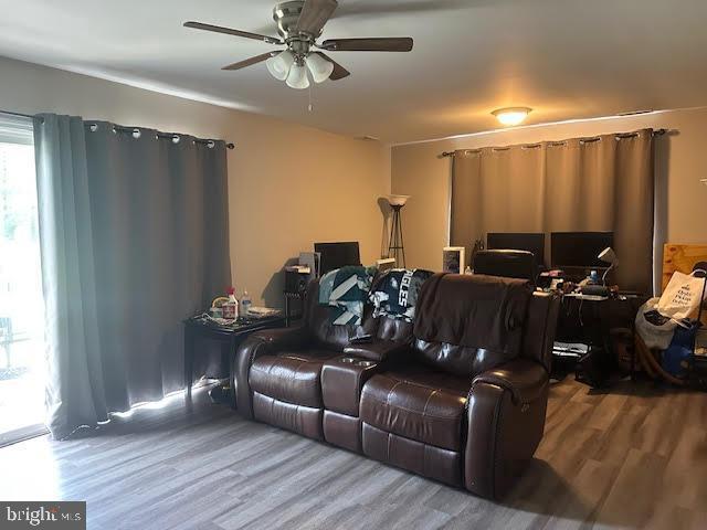 Foto principal - 2139 E Chestnut Ave