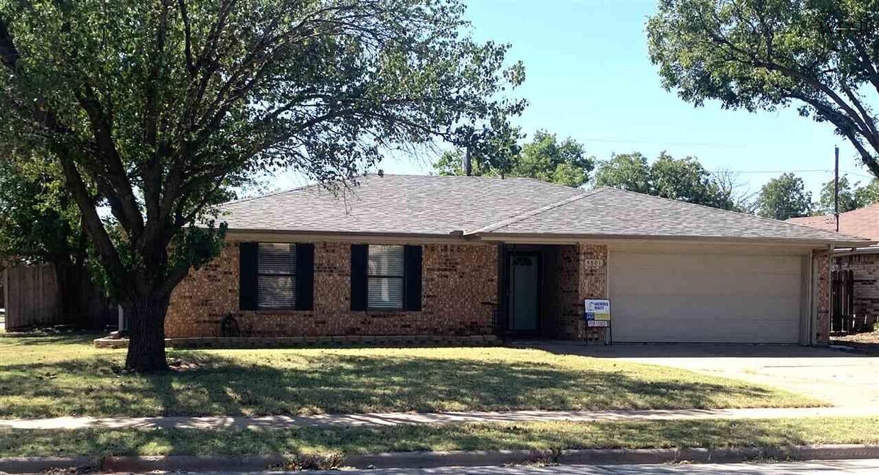 Primary Photo - 4801 Lindale Dr