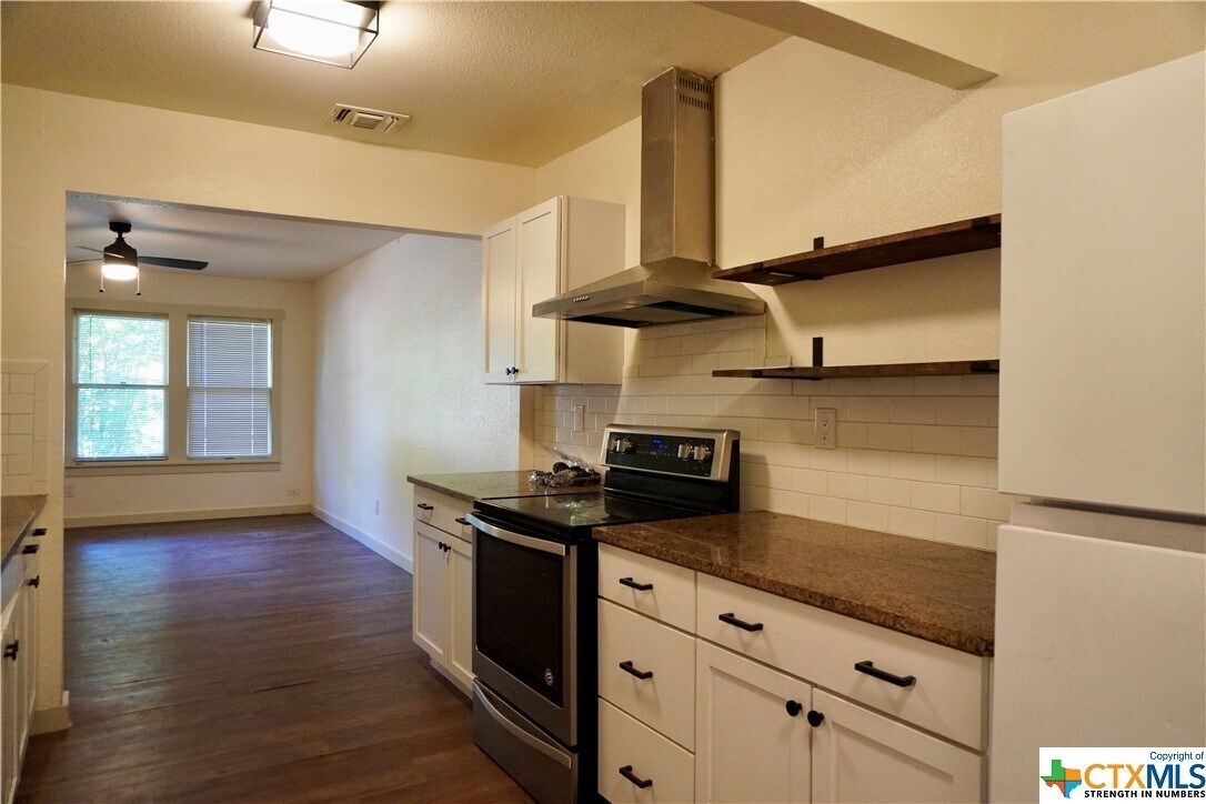 Foto principal - 1103 Haynes St