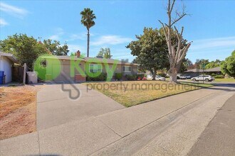Building Photo - 2776 Kerria Way