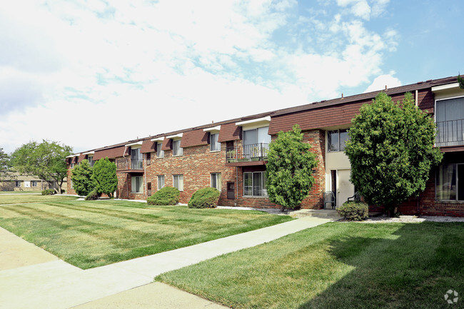 Warren Woods Apartments - Warren, MI | Apartments.com