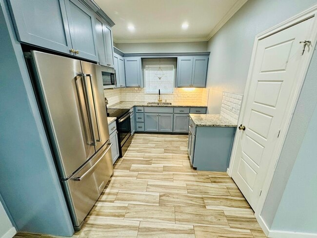 Building Photo - 2622 Hughey Dr