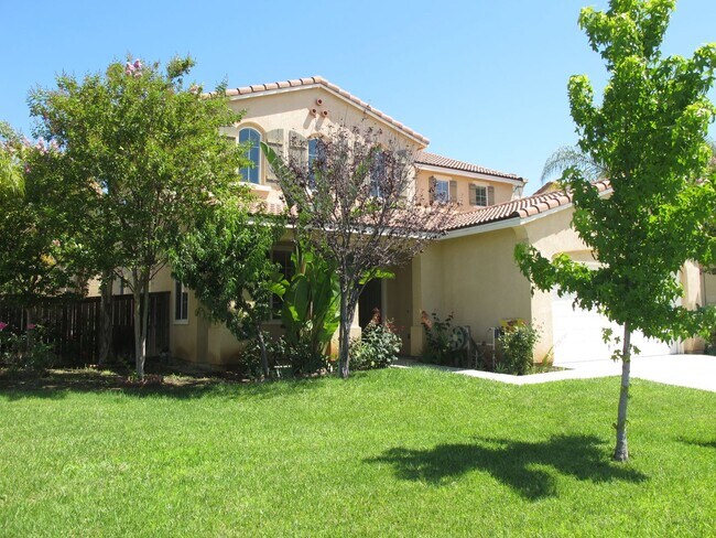 Building Photo - Four Bedroom Three Bathroom Home in Murrieta!