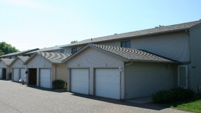 Primary Photo - South Villa