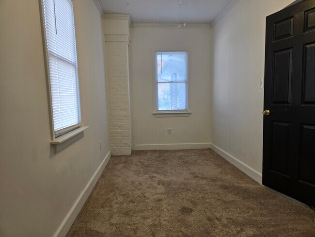 Building Photo - 1432 Heard Ave