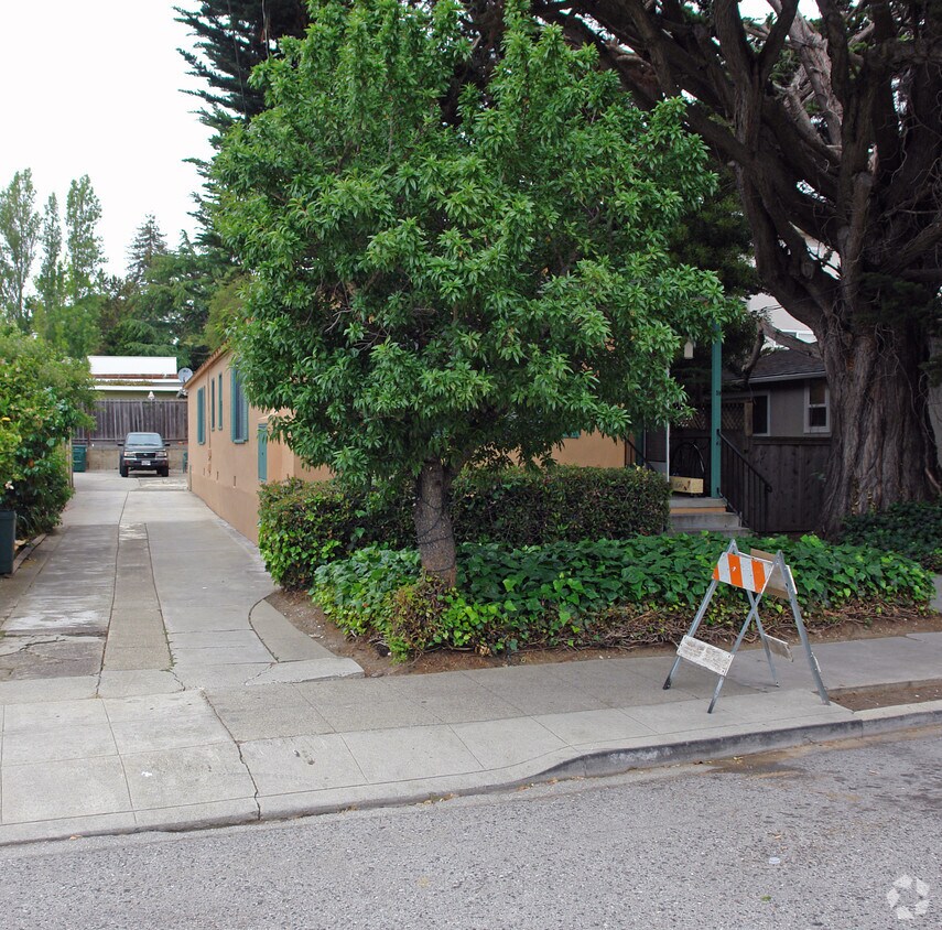 Building Photo - 39 E Poplar Ave