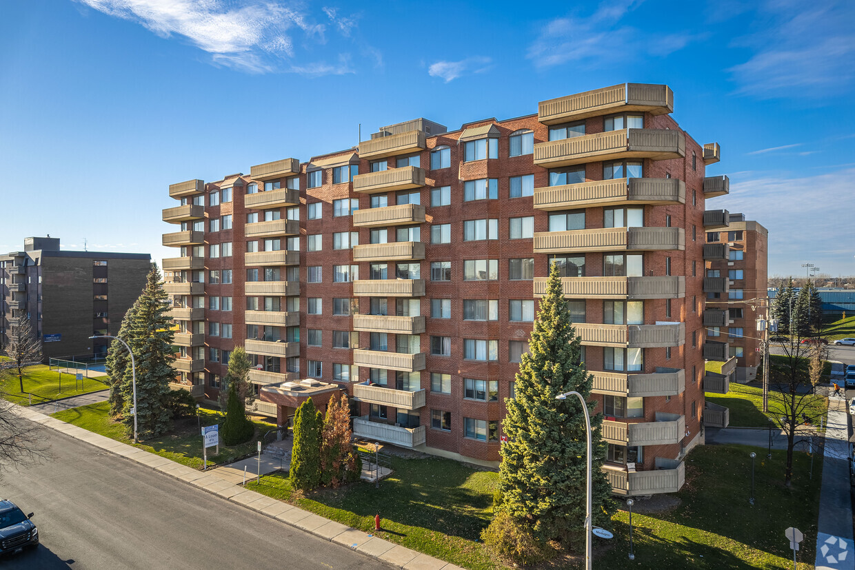 Building Photo - Jardins Porto Bello