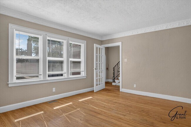 Building Photo - 17127 Roselawn St