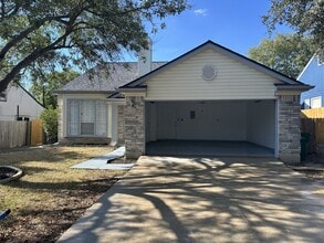 Building Photo - 701 Meadow Top