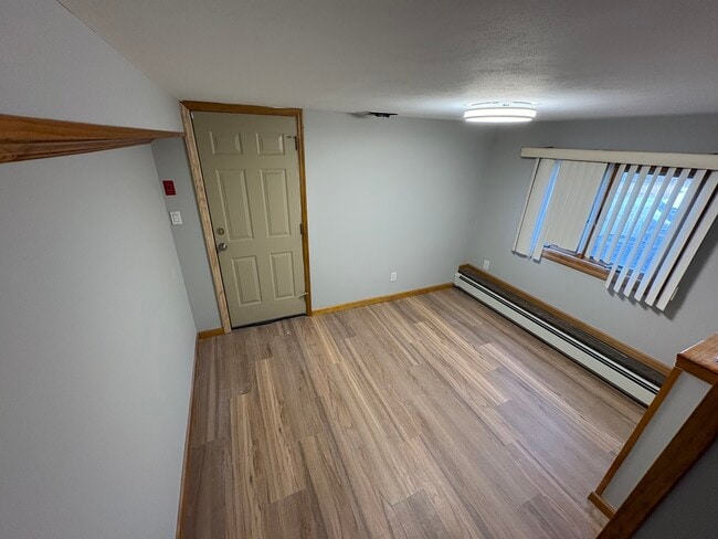 Foto del edificio - 170 Woodland Ave