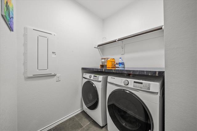 Building Photo - 1908 Twisted Tree Ln