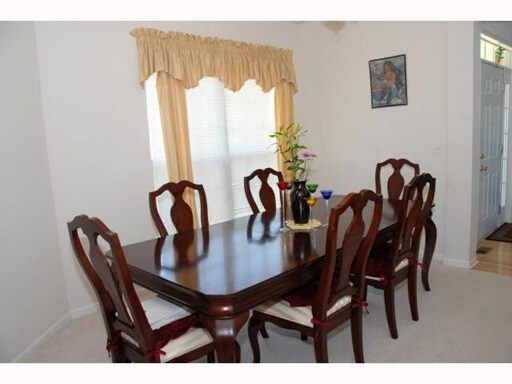 Foto del edificio - 6647 Westbury Dr